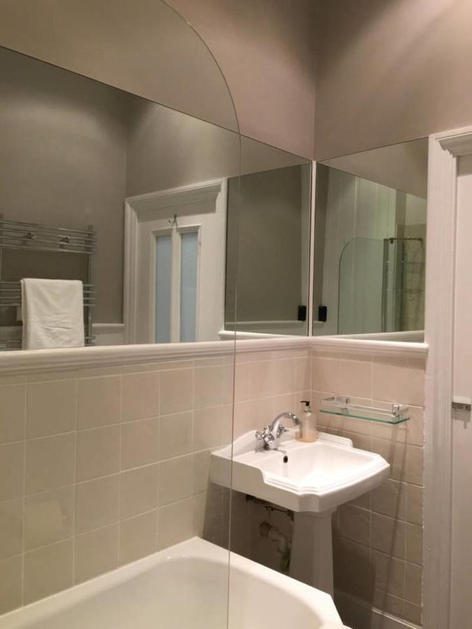 Guestready - Quaint English Flat Near Portobello Lejlighed London Eksteriør billede